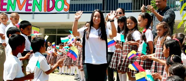 Mariana Pajón compartió con estudiantes de Bello | La agenda de la bicicrosista no para y gracias a su logro, quiere impulsar la práctica del deporte. FOTO JUAN ANTONIO SÁNCHEZ
