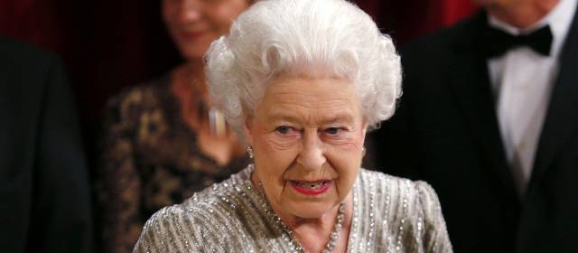 Isabel II, primer monarca británico en celebrar su 65 aniversario de matrimonio | Isabel II y el duque de Edimburgo se casaron el 20 de noviembre de 1947 en la Abadía de Westminster. FOTO REUTERS