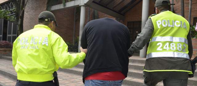 Capturan en Medellín a hombre que habría asesinado a anciana y a su hijo |