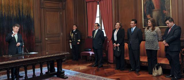 Luis Eladio Pérez presentó credenciales al presidente de Perú como embajador de Colombia | Luis Eladio Pérez es el nuevo embajador de Colombia en Perú.