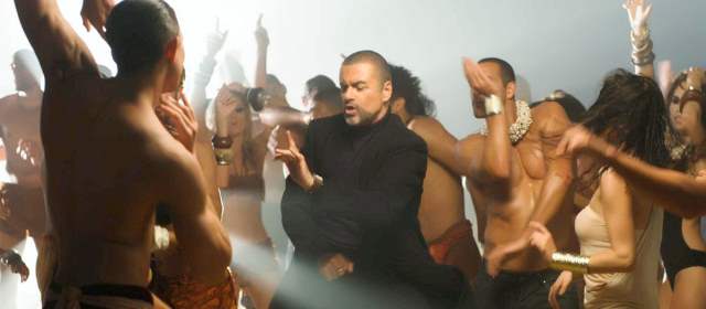 George Michael vuelve a los escenarios "tras haber estado cerca de la muerte" |