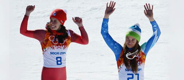 En Sochi hasta el oro se comparte | Tina Maze (Eslovenia) y Dominique Gisin (Suiza) cumplieron un hecho histórico después de 78 años. Una medalla de oro compartida en el esquí alpino. FOTO AFP