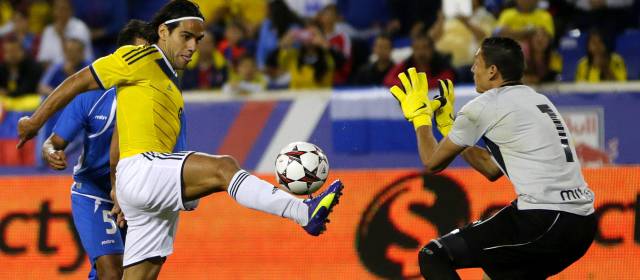 Falcao va camino a ser el goleador histórico de la Selección Colombia | Ante El Salvador Falcao hizo su segunda salida con Colombia rumbo a Rusia-2018 y marcó gol. Ya suma 21 con la Selección. FOTO AP