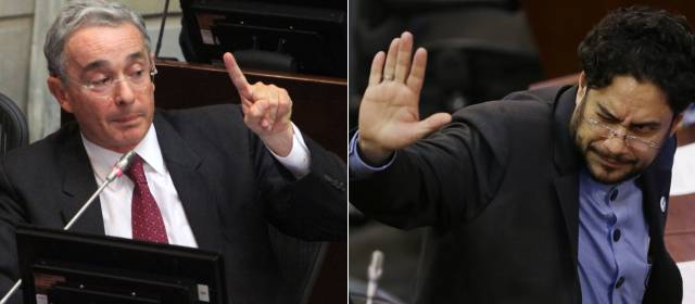 Uribe y Cepeda, un debate de señalamientos | El tiempo de intervención de Uribe y Cepeda fue de hora y media para cada uno. Luego vinieron las de otros congresistas y diez horas después, la sesión se levantó por falta de quórum. FOTOS AP