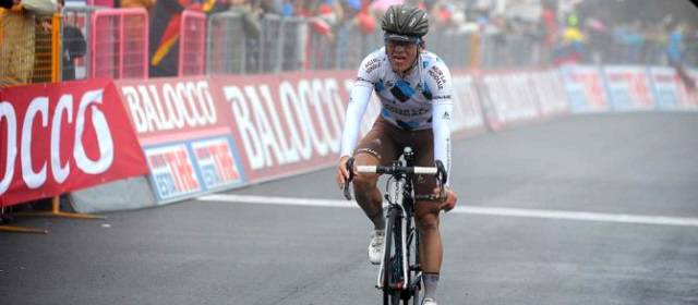 El ciclista antioqueño ganó la última edición de la vuelta París Niza este año. FOTO ARCHIVO