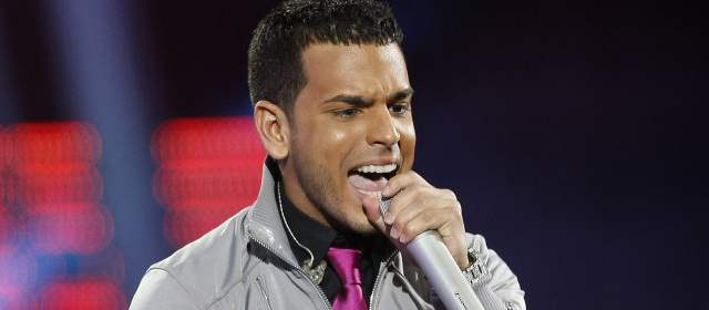 Roban Tito El Bambino en una gasolinera de Puerto Rico |