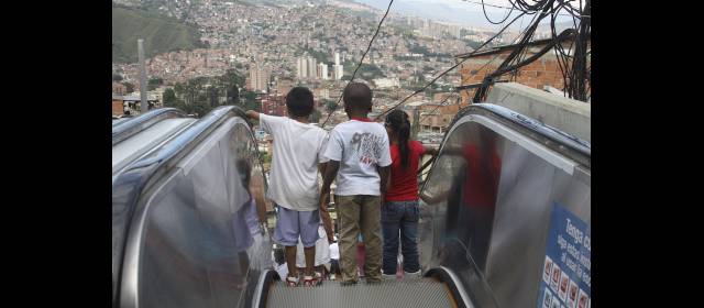 855 hogares en Medellín tienen menos de una comida al día | En las comunas más pobres y en los corregimientos es más alto el indicador de deficiencia nutricional. FOTO DONALDO ZULUAGA