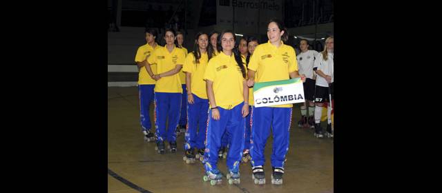 Hockey femenino se montó al podio | Catalina Acevedo, derecha, fue la figura. FOTO CORTESÍA