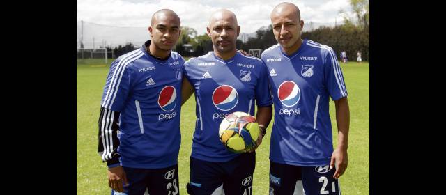 Los tres corazones rojos que hoy palpitan con sangre azul | Lewis Ochoa, Darío Sierra y Juan Esteban Ortiz, ligados a la historia del DIM. FOTO colprensa