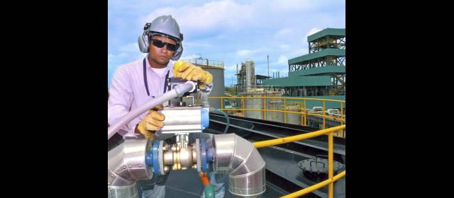 Combustibles arrancan más baratos y limpios | Ecopetrol busca producir un millón de barriles limpios en el año 2015 y 1,3 millones en el 2020. FOTO CORTESÍA