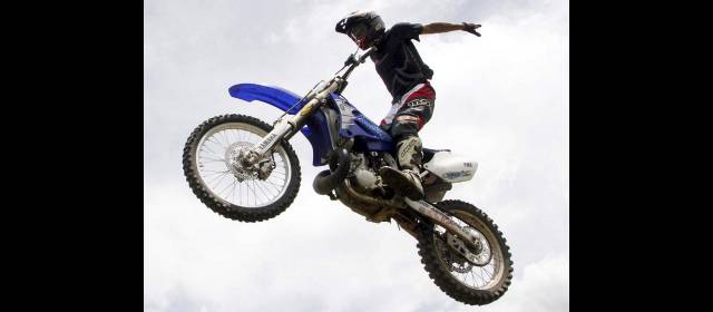 El Pollo dejó sin aliento al público del freestyle | Dúver Restrepo, paisa especialista del freestyle. FOTO JAIME PÉREZ