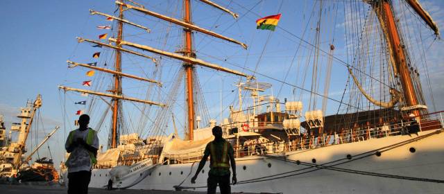 Tripulantes de fragata argentina retenida en Ghana regresaron a casa |