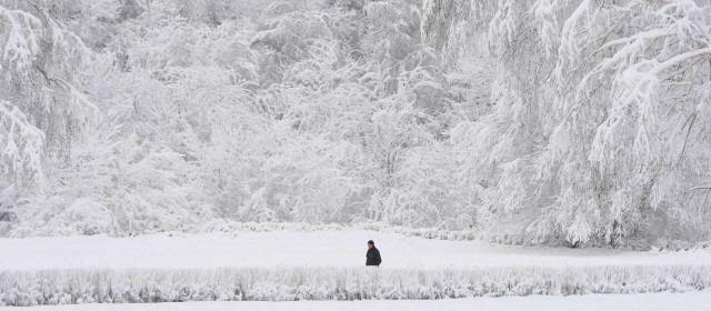 Ola de frío en Rusia deja por lo menos 123 personas muertas | Moscú vivió del sábado al domingo la noche más fría del invierno con 23 grados bajo cero. FOTO REUTERS