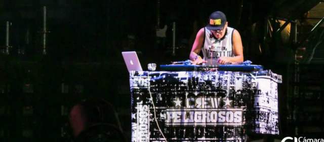 Rat Race le animó la fiesta a Beyoncé | A Cristian Montoya o Rat Race como lo conocen, le tocó decidir qué música poner a sonar y qué ropa usar el mismo día del concierto. "Me puse lo más bonito que tengo", dijo entre risas el DJ. FOTO CORTESÍA CÁMARA LÚCIDA