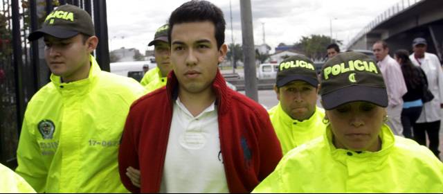 Carlos Cárdenas le dio dos botellazos a Luis Andrés Colmenares, según la Fiscalía | Cárdenas, quien actualmente goza de libertad, es procesado por los delitos de homicidio doloso agravado y soborno. FOTO ARCHIVO COLPRENSA