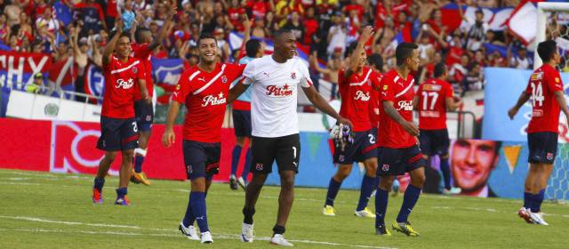 DIM celebra su clasificación al octogonal | El delantero Felipe Pardo fue la figura del partido. Foto Colprensa.