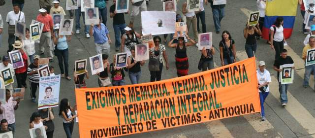 Las voces de las víctimas, de Colombia a La Habana | Las víctimas del conflicto exigen ser escuchadas y piden la verdad a gritos. FOTO HERNÁN VANEGAS