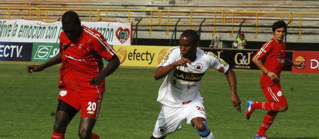 Aburrido empate entre Patriotas y Pasto 0-0 | Este partido, que en el papel se mostraba como el rótulo de clásico, tuvo un buen desenlace para el elenco boyacense, especialmente por el tema del descenso. FOTO COLPRENSA.