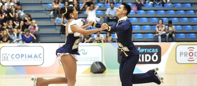 Parrado y Cruz celebraron como si hubieran ganado | Buen entendimiento tuvo la pareja colombiana para llevarse los aplausos en Mundial. FOTO LUIS RAMÍREZ