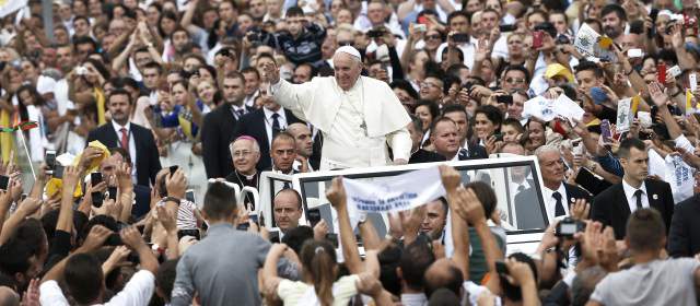 El Papa dice que nadie puede escudarse en Dios para actos terroristas |