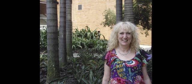 Niños en la universidad o la nueva forma de aprender | "Lo mejor de estos proyectos es que nos recuerdan nuestro niño interior y nos ayudan a aprender": Tricia Jenkins. FOTO LILLIANA VÉLEZ DE R.