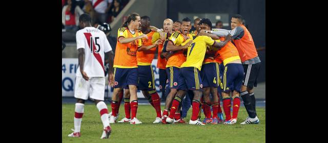 La efectividad fue la mejor táctica de Colombia ante Perú | Con el gol de James Rodríguez, Colombia recuperó tres de los 4 puntos perdidos con Venezuela y Argentina. Frente a Ecuador el objetivo es el mismo. FOTO REUTERS