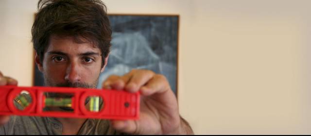 Una obra que viaja y piensa | Julián es pereirano, pero vive en París. Quiere acercarse a Colombia, en donde cree que se están dando espacios importantes para el arte. FOTO CORTESÍA