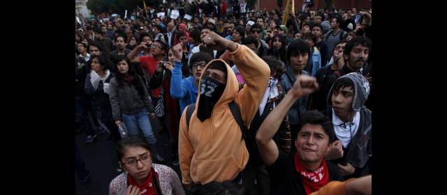 Denuncias de la izquierda mexicana impulsaron el recuento de votos | En las calles de la capital se manifestaron jóvenes del movimiento YoSoy132. FOTO REUTERS.