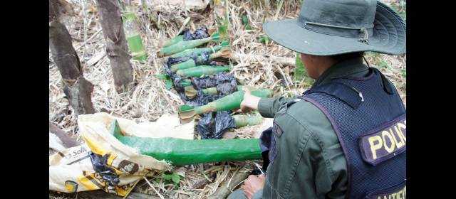 Cauca, en alerta máxima por ataques de las Farc | La Policía encontró en el Cauca una caleta con varios tatucos, granada artesanal. FOTO CORTESÍA