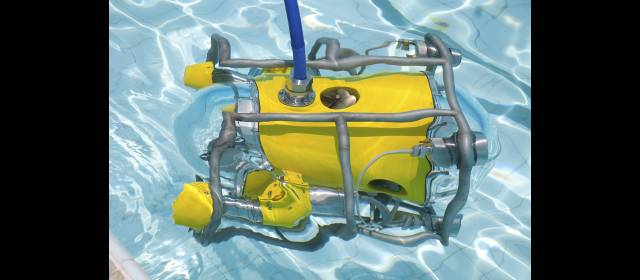 Robot sumergible hecho en Medellín servirá para la exploración petrolera | La UPB ya ha desarrollado varios modelos de submarino. En la foto uno realizado con la Escuela Almirante Padilla. FOTO CORTESÍA