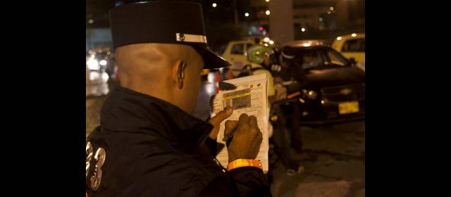 Consumo de drogas: otra causa de accidentalidad vial en Medellín | En lo que va de 2012 se han examinado 25.963 conductores, de los cuales, 2.583 se han encontrado conduciendo bajo fectos del alcohol. FOTO EDWIN BUSTAMANTE