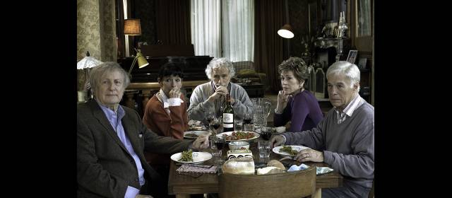 ¿Y si vivimos todos juntos?, de de Stéphane Robelin. La amistad no envejece, los amigos sí | FOTO CORTESÍA