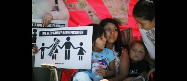 Reforma migratoria de E.U. depende de la Cámara | la iniciativa enfrenta ahora un futuro incierto en la Cámara de Representantes, cuya mayoría republiLcana es reacia a ofrecer la naturalización a los inmigrantes sin papeles. FOTO REUTERS