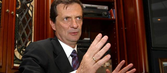 Exministro Londoño reveló los instantes del atentado terrorista | Luego del atentado en su contra, el exministro se refirió a los momentos durante al ataque ocurrido el pasado martes en el norte de Bogotá.