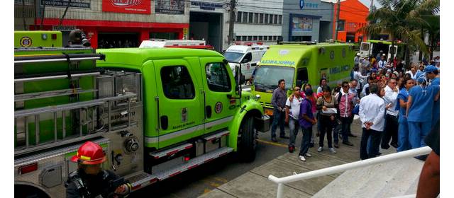 Controlado conato de incendio en Clínica Oftalmológica | Cortesía @DAGRDMedellin
