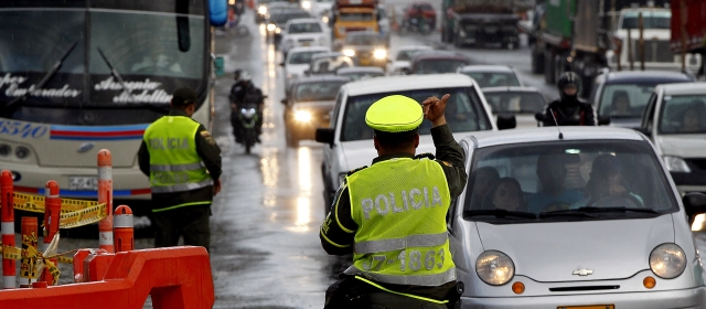 Hasta las 7:30 p.m. de este domingo habían ingresado a Medellín 819.537 vehículos. FOTO JAIME PÉREZ