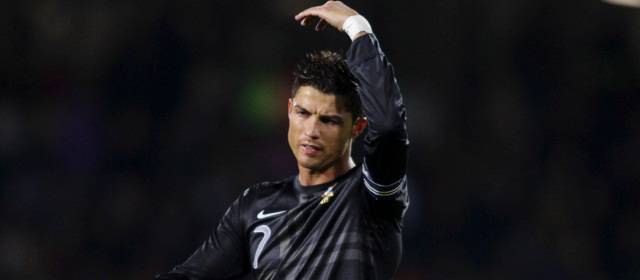 Cristiano Ronaldo aseguró que ya no tiene diferencias con Mourinho | El portugués también confesó que no le sorprendió que el argentino Lio Messi no le mencionara en su alocución cuando recibió el Balón de Oro. FOTO REUTERS