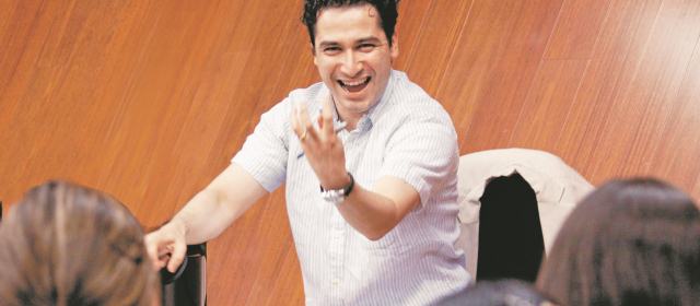 Andrés Orozco será el maestro invitado de la Orquesta Sinfónica Eafit |