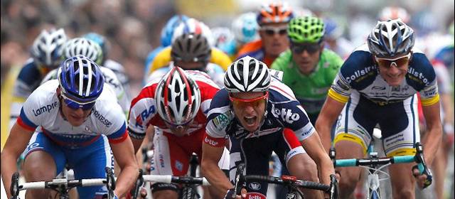 Urán, segundo de los jóvenes en la París-Niza | El belga Gianni Meersman, con lentes rojos, ganó la etapa de este miércoles. FOTO REUTERS