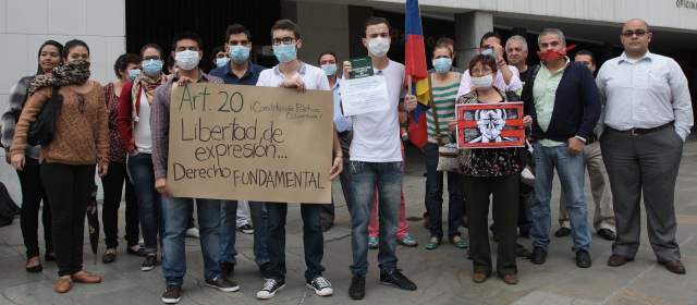 Con plantón en La Alpujarra, ciudadanos defendieron la libertad de expresión |