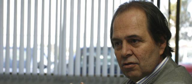 Murió el cachaco fino de 6:00 a.m. | Camilo Durán Casas se dedicó a la economía y al derecho mucho tiempo, antes de ingresar al periodismo. Hablaba inglés y francés. Era melómano y aficionado al cine. FOTO CORTESÍA CARACOL TV