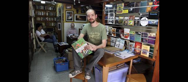Revista Larva, un gusano que hace historietas | FOTO MANUEL SALDARRIAGA