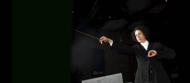 Lucho Bermúdez se oye hoy sinfónico y amplificado | El concierto es dirigido por Cecilia Espinosa y se realizará a las 6:00 p.m. en el Auditorio Fundadores de la Universidad Eafit. Entrada gratuita. FOTO ARCHIVO