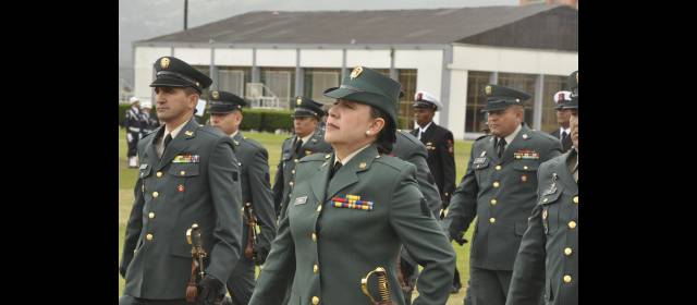 La sargento Luz M. Correa se soñaba de uniforme | La sargento Luz Marina Correa trabaja en el área de sistemas del Hospital Militar. FOTO COLPRENSA