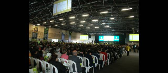 Para minoritarios de Ecopetrol: el dividendo de $291 en un solo pago | Los accionistas de Ecopetrol colmaron el salón principal de Corferias, en Bogotá. FOTO LA REPÚBLICA.