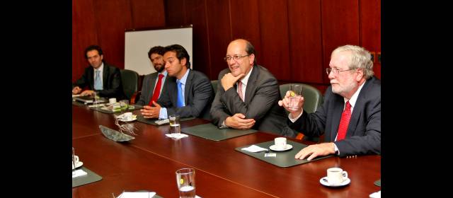 Reforma a la justicia es urgente | Los analistas que estuvieron en el foro de ayer, Ricardo Sennes, Alberto Bernal, Sergio Escobar y Bruce Bagley. FOTO JUAN ANTONIO SÁNCHEZ