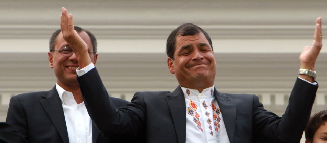 Rafael Correa dijo que el Movimiento Alianza País, que él encabeza, logró entre 97 y 98 escaños en las elecciones del pasado domingo. FOTO AP