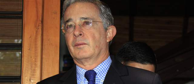 Uribe critica "actitud pusilánime" de América Latina frente a Venezuela |