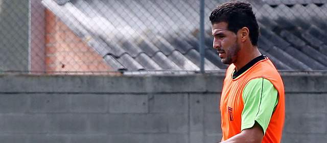 Envigado afronta su semana definitiva | Juan C. Quintero, excardenal, hoy de naranja. FOTO JAIME PÉREZ