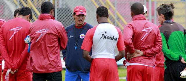 Santa Fe y Pasto juegan la primera cita de una final para la historia | Palpita la final de la Liga Postobón, Pasto trabaja en el estadio Libertad para el duelo contra Santa Fe. FOTO COLPRENSA